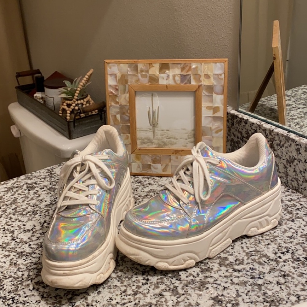 Platform sneakers